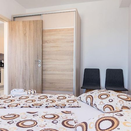 Garden Apartment Медулин Екстериор снимка