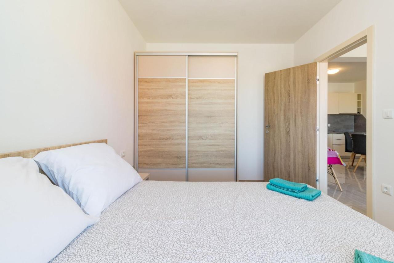 Garden Apartment Медулин Екстериор снимка